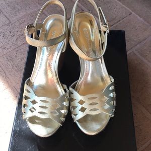 BCBC platform in gold